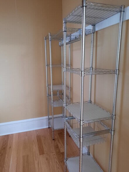 closet - 31B Kinsley St