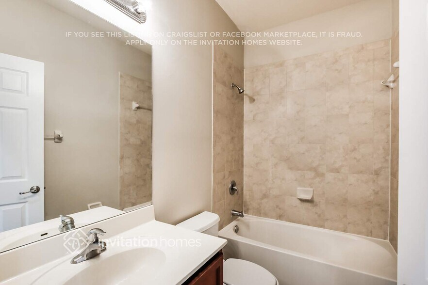Building Photo - 2547 SW 147 Path