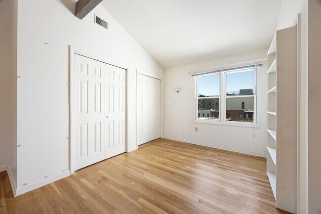 Building Photo - 312 Washington St