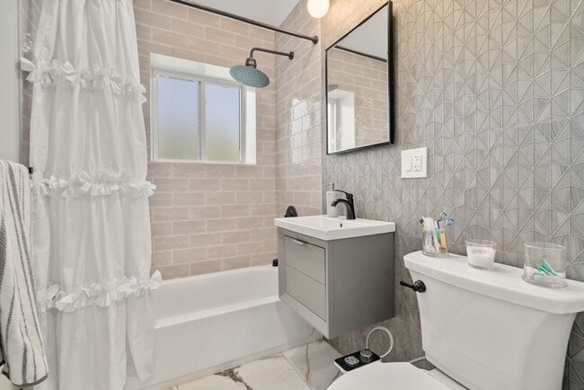 Building Photo - 23 Westgate Rd