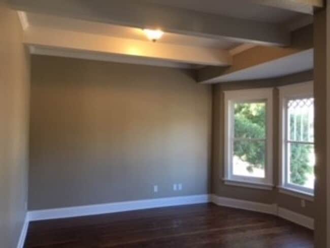 Building Photo - 1127 George St