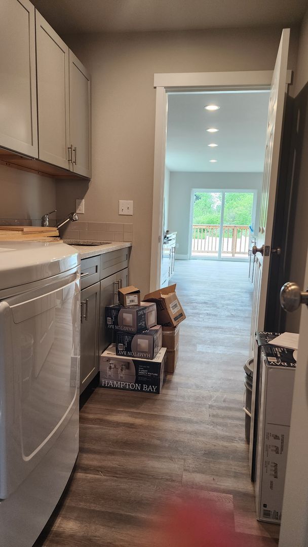Building Photo - 3 Bedroom, 2.5 Bathroom + DEN in Yelm Cree...