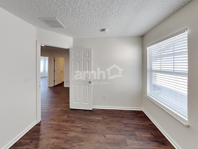 Building Photo - 6243 Pendragon Pl