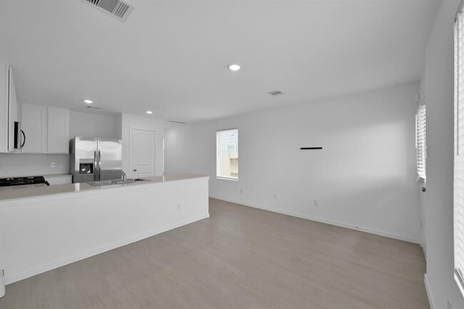 Building Photo - 18271 Via Aurelia Dr