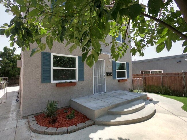 Building Photo - 2708 Council St