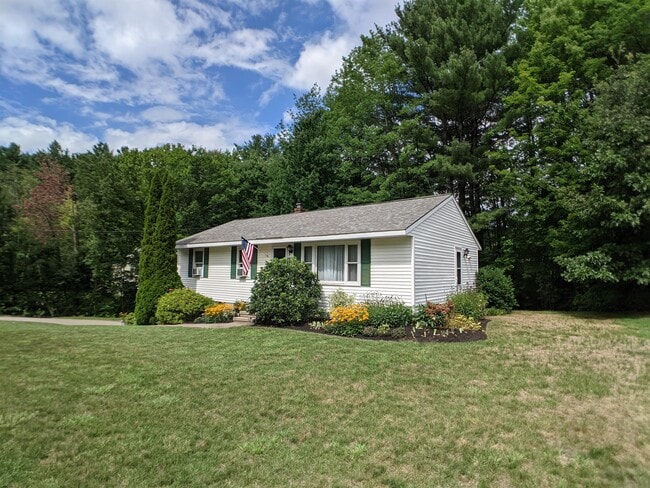 Building Photo - 22 Emerald Dr