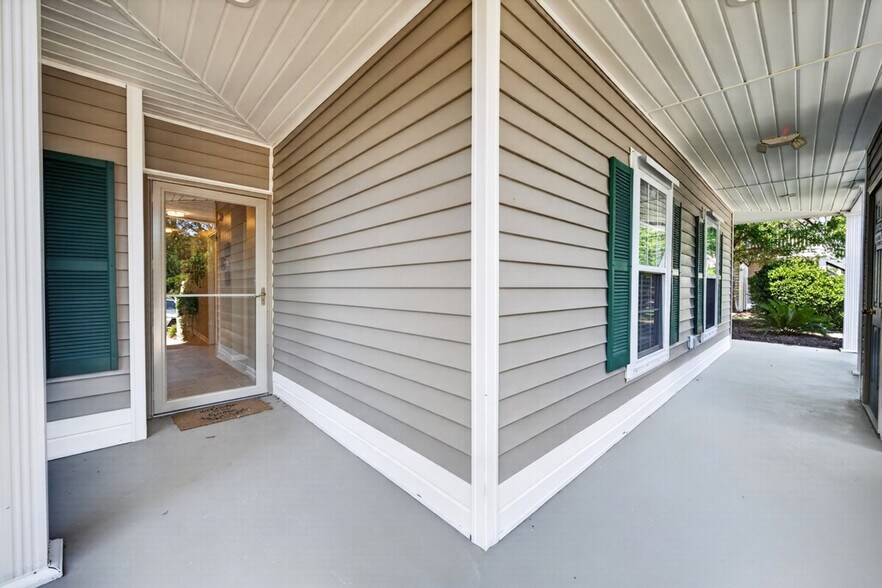 Building Photo - 763 Blue Stem Dr