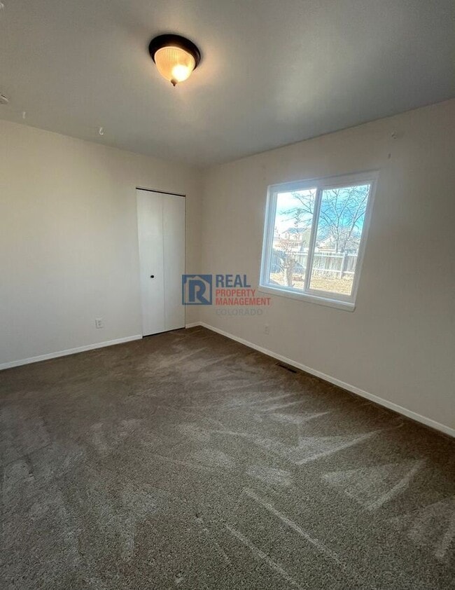 Building Photo - 918 Mesa Ct