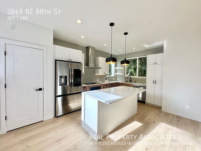 Building Photo - 3849 NE 88th St