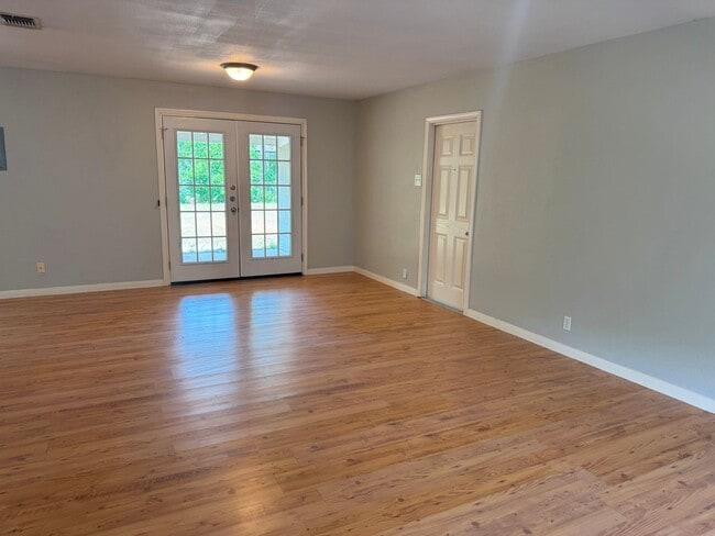 Building Photo - Welcome to 5810 Timberrock!