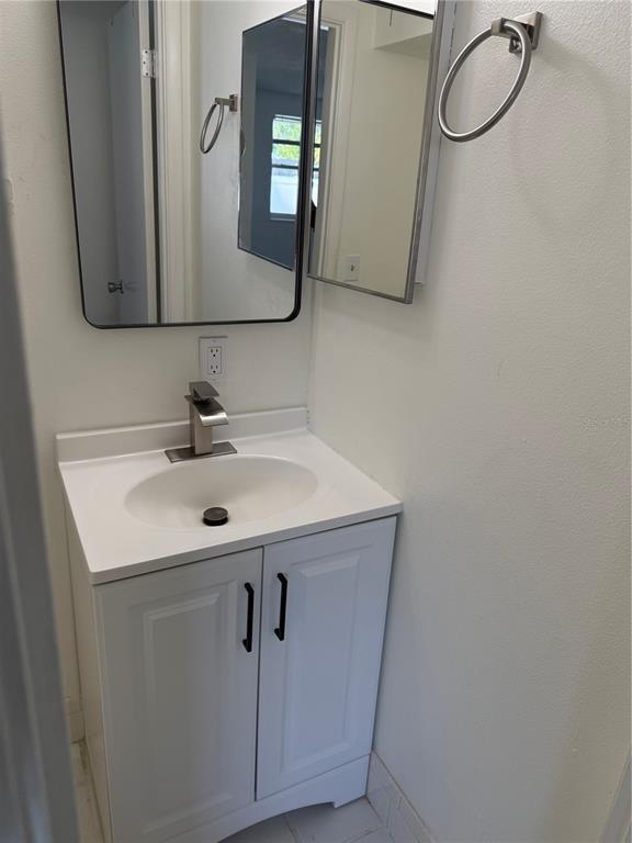 Building Photo - 5320 S Lockwood Ridge Rd