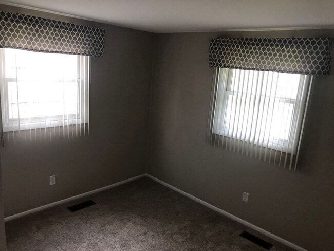 Building Photo - 3521 Ivy League Dr