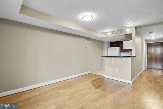 Building Photo - 3101 New Mexico Ave NW