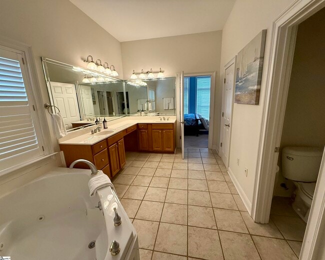 Building Photo - 19 Ruby Lake Ln