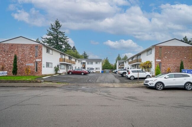 Building Photo - Remodeled 2 bedroom! $1000 VISA GIFTCARD AT MOVE IN, JUST IN TIME FOR THE HOLIDAYS!