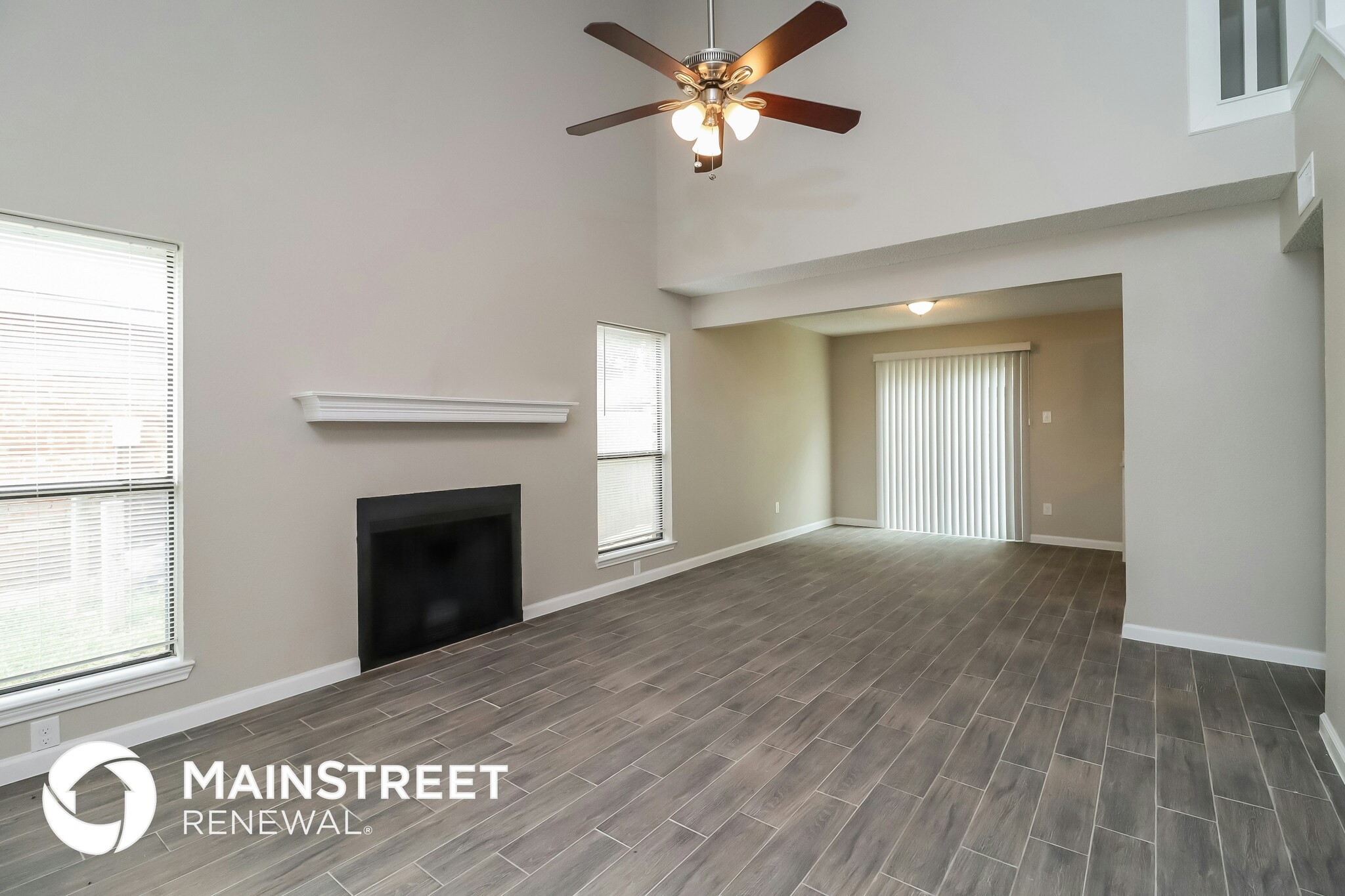 Building Photo - 1516 Lincolnshire Way