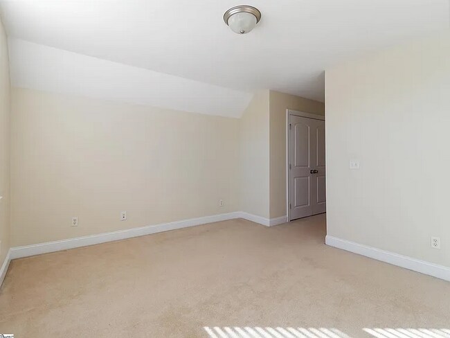 Building Photo - 116 Ashgrove Ln