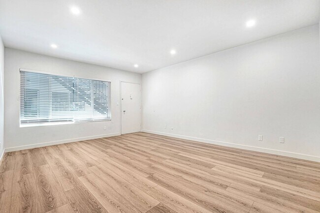 Building Photo - 3666 Cardiff