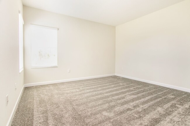 Building Photo - Lovely 5bd/3.5bath FOR RENT in highly soug...