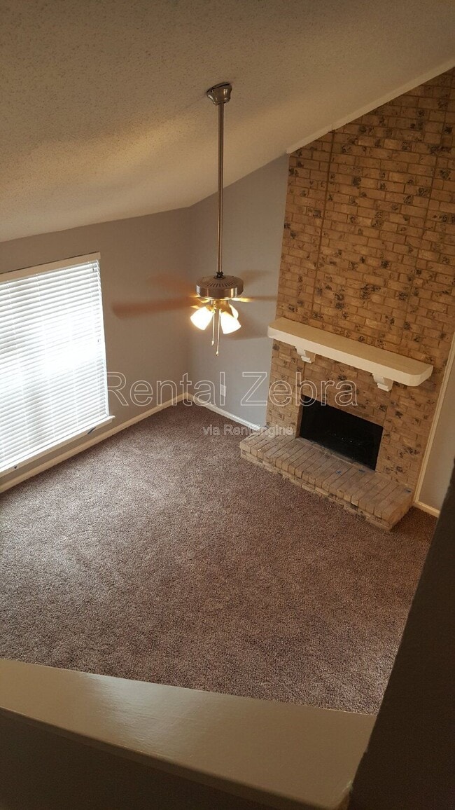 Building Photo - 637 Lookout Trail