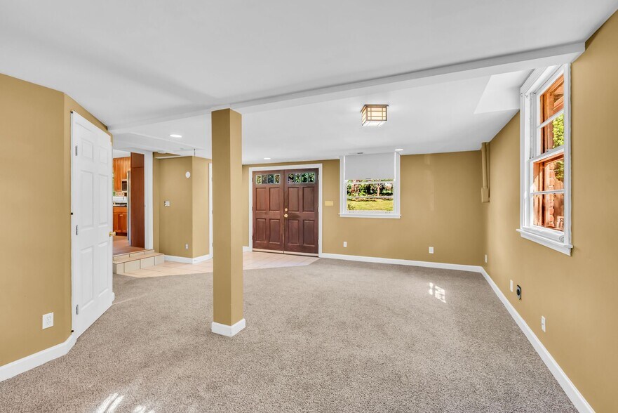 Building Photo - 526 Davidson Rd