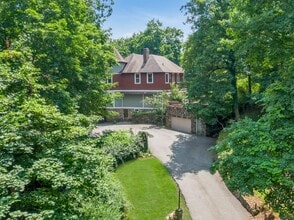 Building Photo - 65 Rockledge Dr
