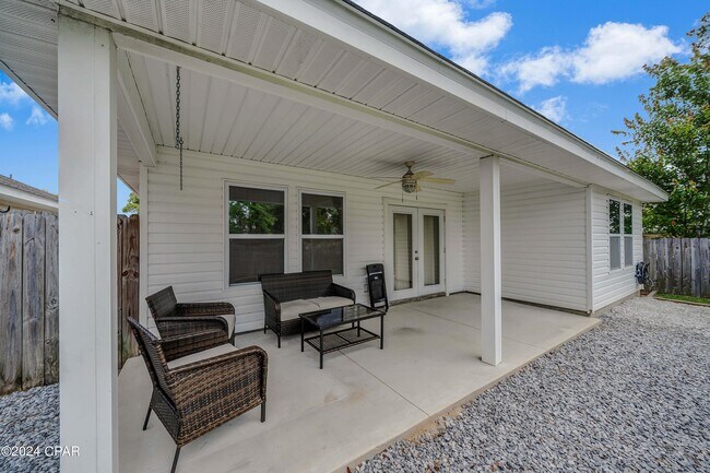Building Photo - 205 Woodlawn Ct