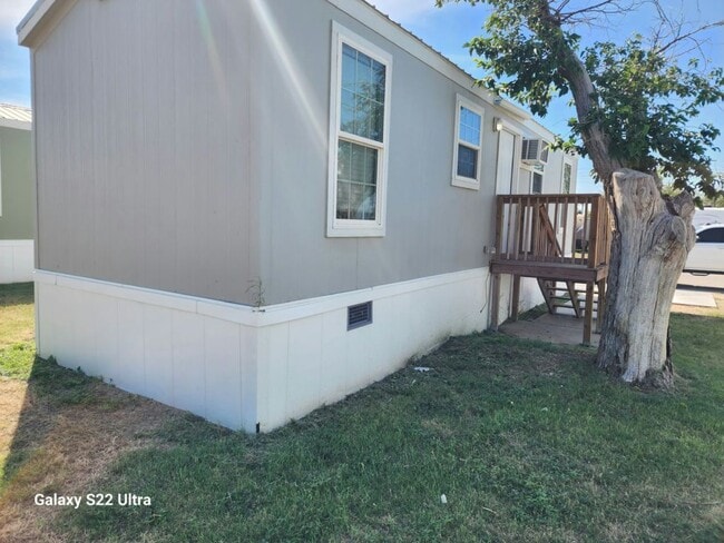 Building Photo - 1136 Gary Terrace