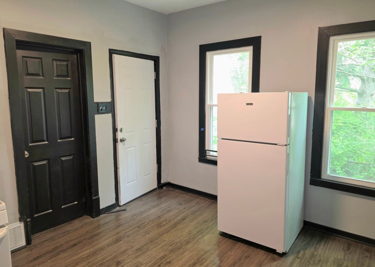 Back unit - 3620 E 63rd St