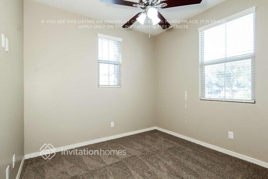 Building Photo - 227 N Scott Dr