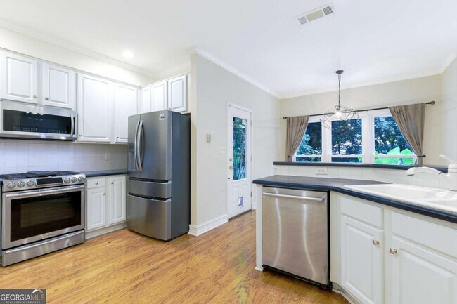 Building Photo - 1167 Druid Walk