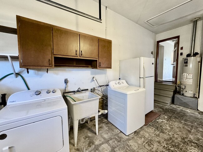 Building Photo - Available NOW! Lakefront 4 Bedroom/2 Bath Home, Pet-Friendly, Fenced Yard, Great School Zones!