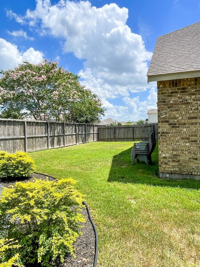Building Photo - 21130 American Yellowwood Pl