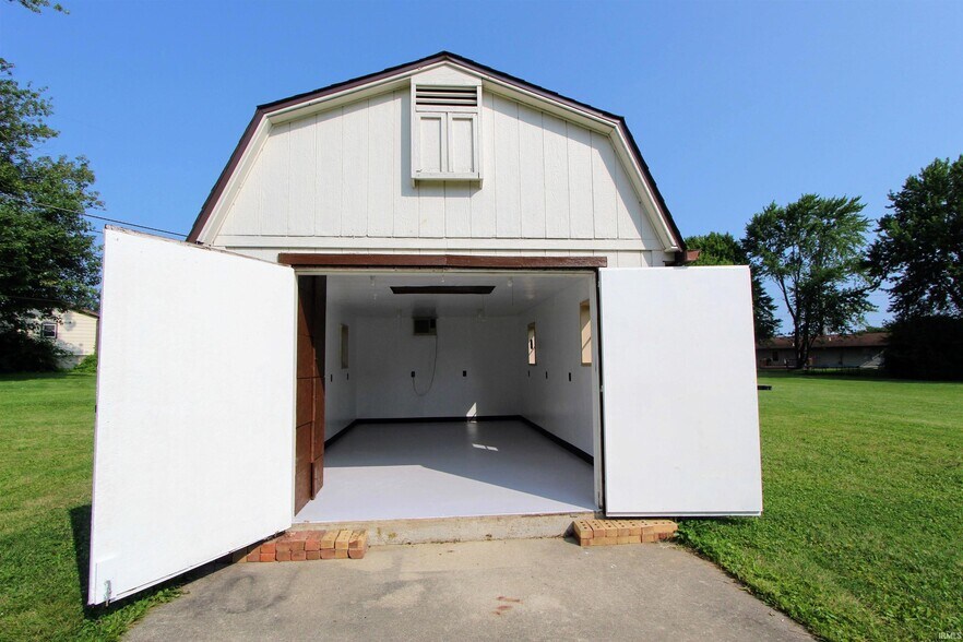Building Photo - 2909 Browning St