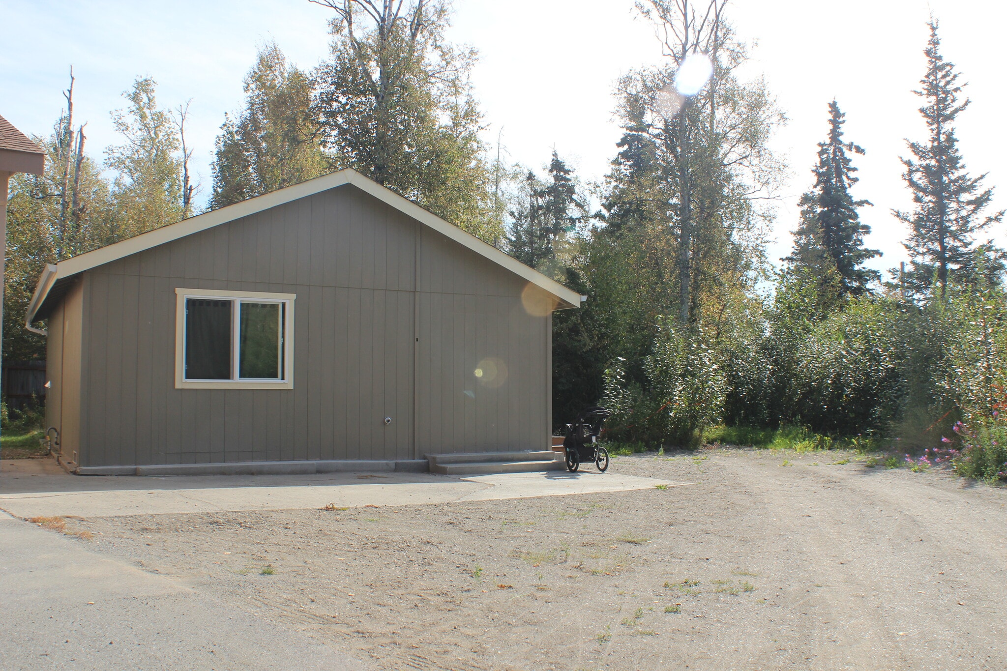 Driveway - 320 E Victor Cir