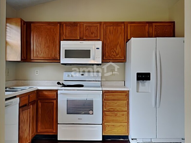 Building Photo - 1234 Nottingham Rd