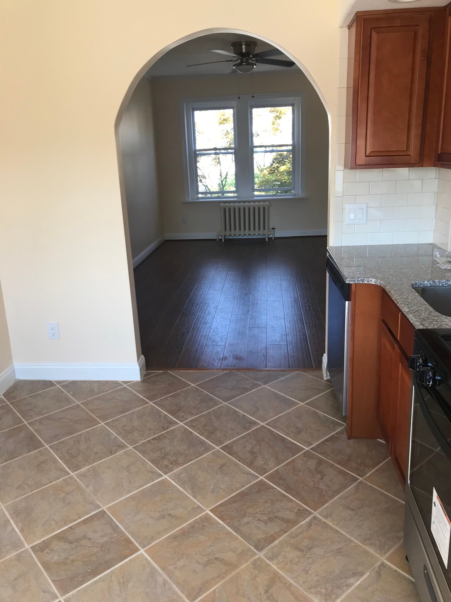 Building Photo - 533-2 Gerhard St