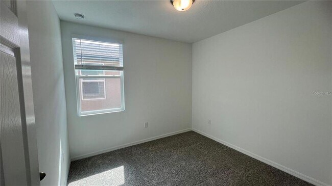 Building Photo - 3185 Viceroy Ct