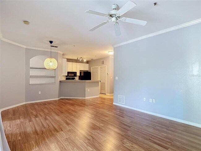 Building Photo - 10201 Courtney Palms Blvd