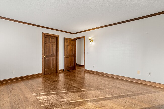 Building Photo - 274 Elkins Rd