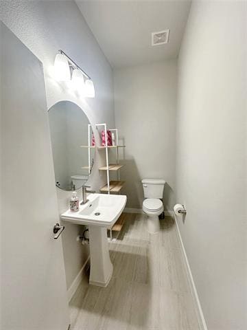 Building Photo - 2309 Rook Dr