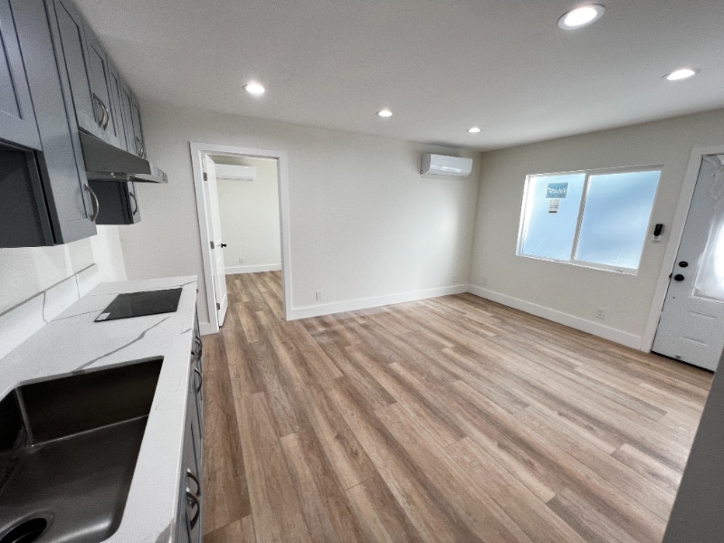 Building Photo - 8654 Vicara Dr