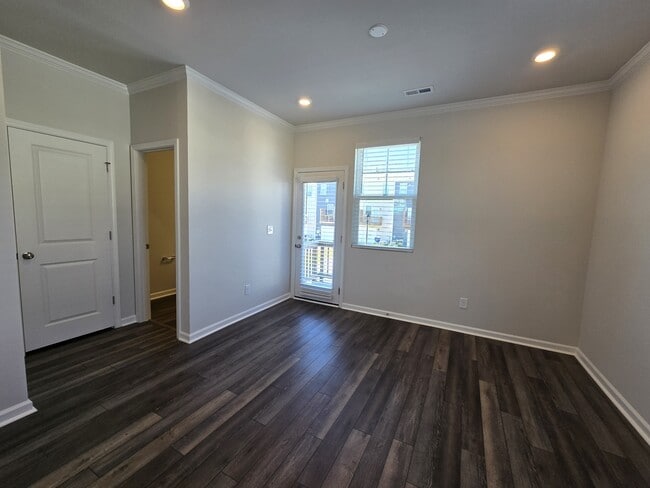 Building Photo - 6309 Truxton Ln