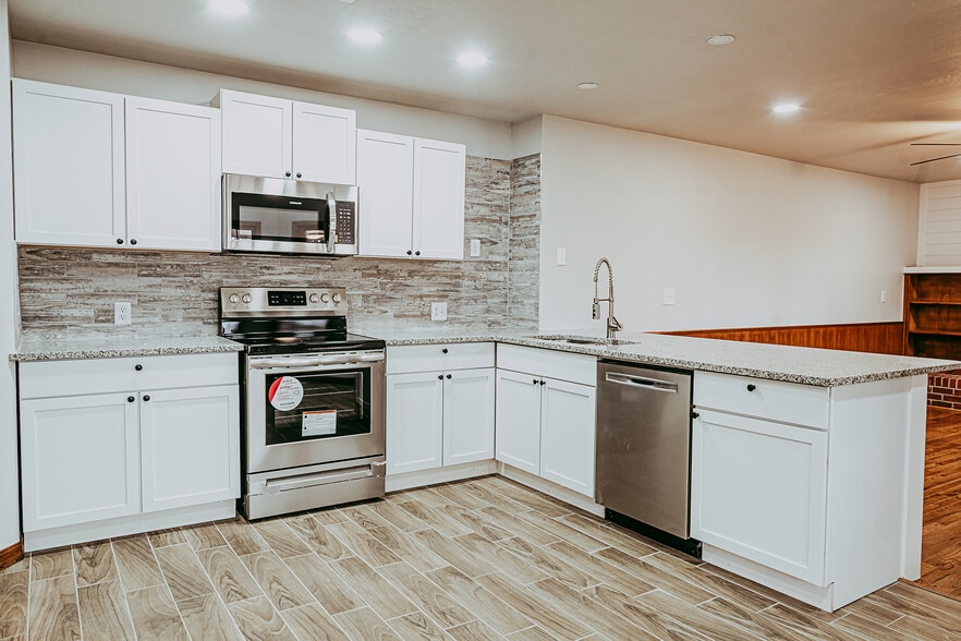 Kitchen - 5331 Indian Hill Rd