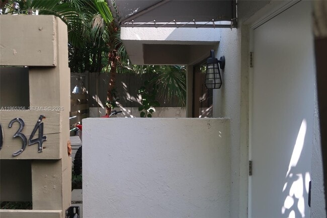 Building Photo - 3034 SW 27th Ave