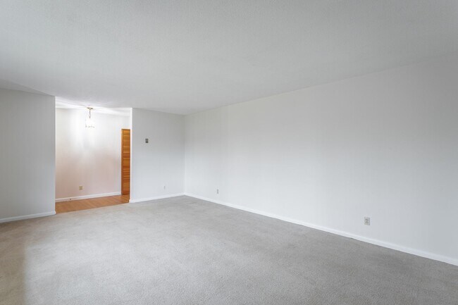 Building Photo - 3 Bedroom · 2 Bath Home in East Brainerd N...