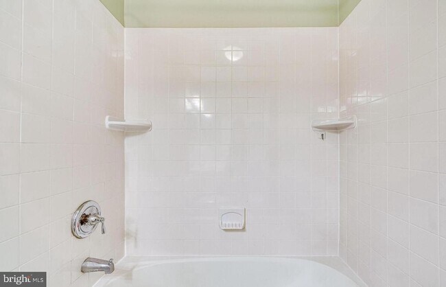 Building Photo - 11485 Carriage Gate Ct