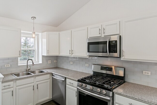 Building Photo - 2604 Sheehan Ct