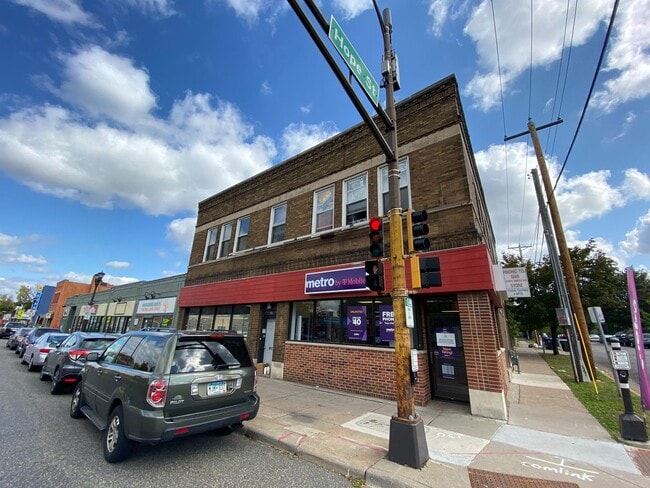 Building Photo - 786 7th St E