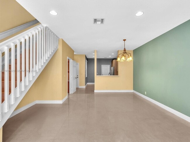 Building Photo - 3878 Tree Top Dr